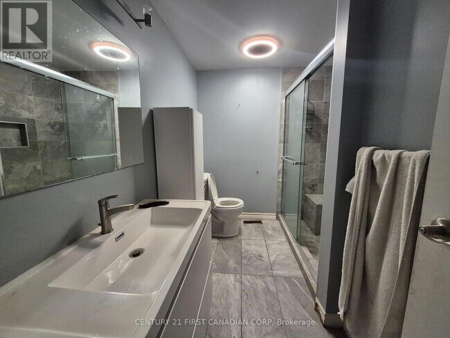 Photo - 110 Deveron Crescent