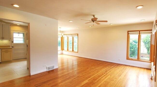 Photo - 4715 W Lake Ave