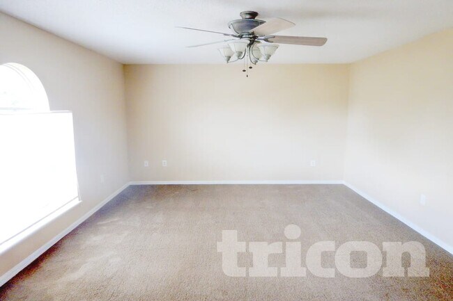 Photo - 5512 Treig Ln