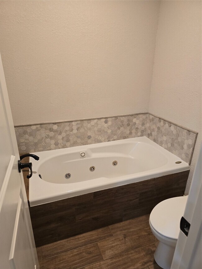 Photo - 19103 Whitewood Dr