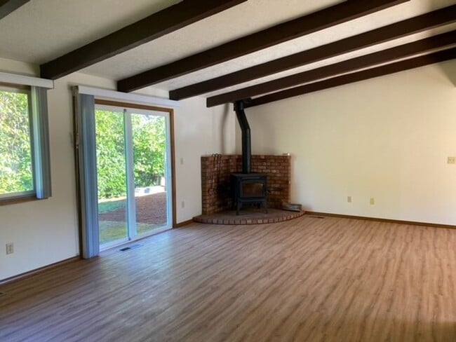 Photo - Cul-de-Sac Comfort Meets South Salem Charm