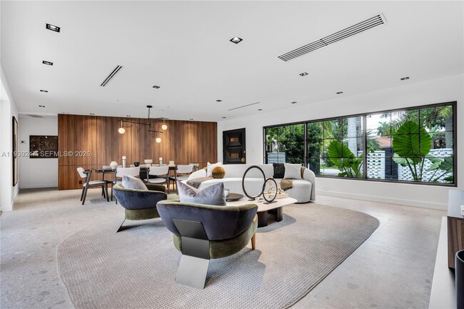 Photo - 2500 Bayview Dr