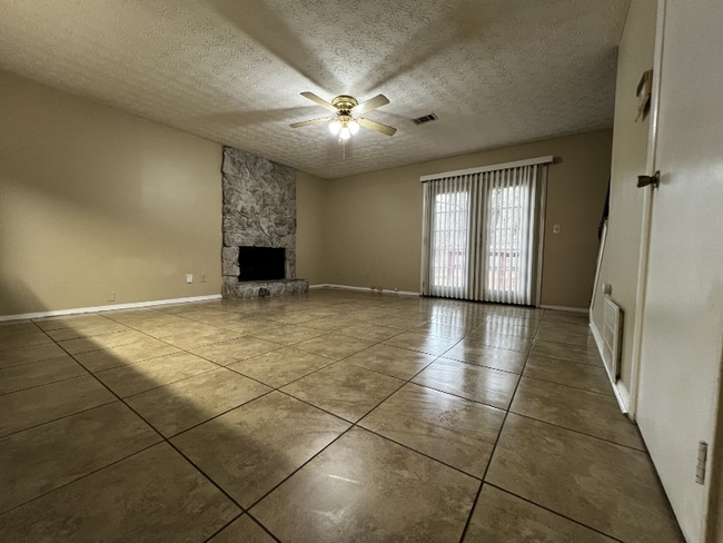 Photo - 6479 Meadow Rue Dr