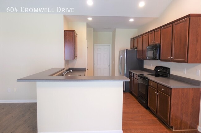Photo - 604 Cromwell Dr