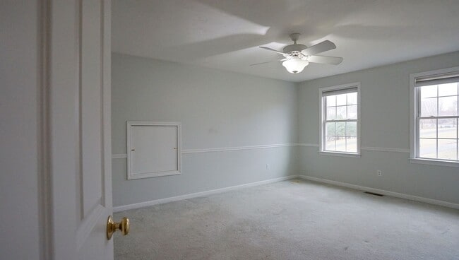Photo - 15 Skyview Dr House