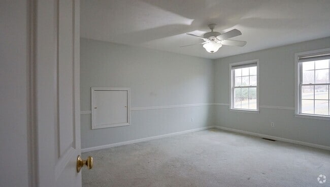 Building Photo - 15 Skyview Dr Rental