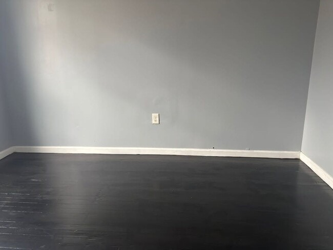 Building Photo - 482 Avon Ave Unit 1