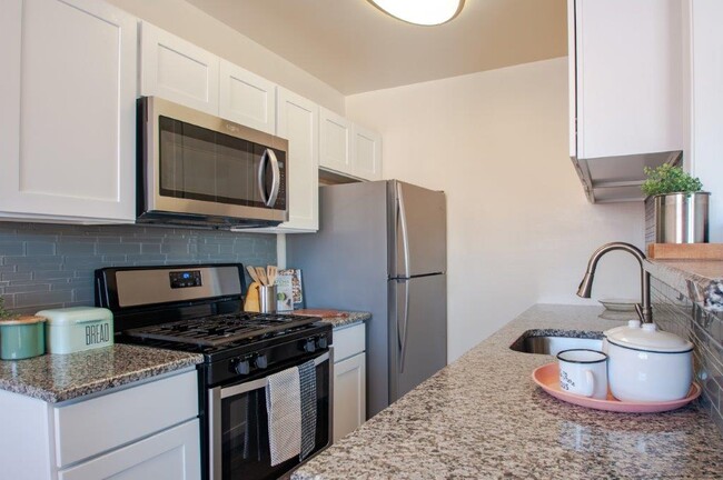 Hill Brook Place Apartment Homes