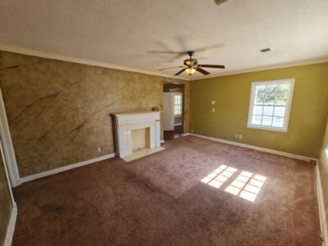 Photo - 139 Mt Vernon Dr Unit B