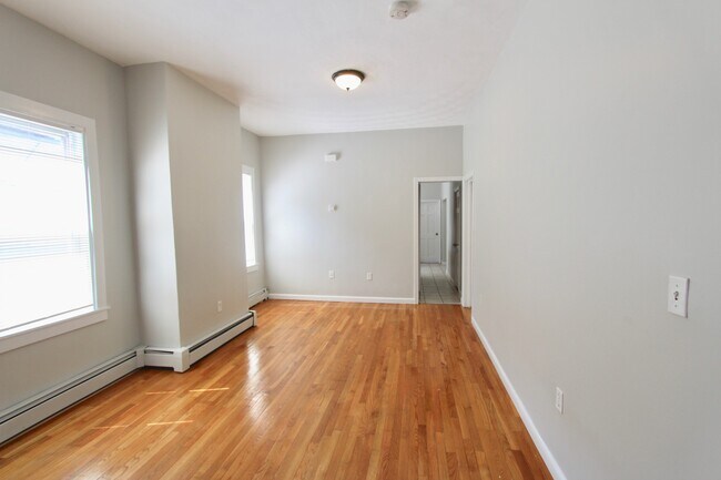 Photo - 154 Bennington St Unit 2