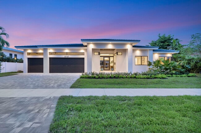 Building Photo - 2757 NE 34th St