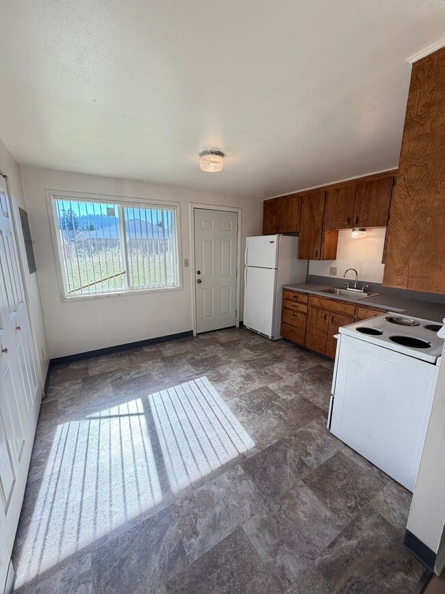 Photo - 62 H St Unit 62