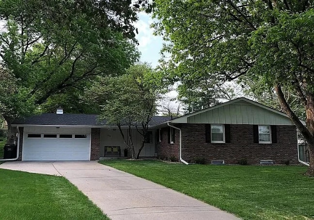 Photo - 3220 Loveland Dr House