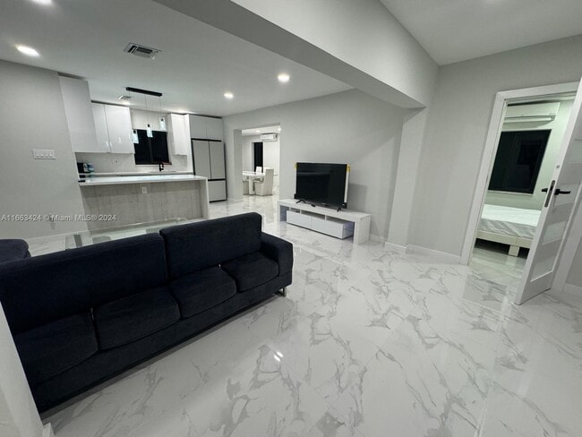 Photo - 1608 Rodman St