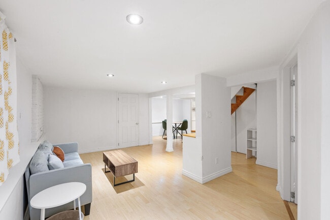 Photo - 2580 Trafalgar St Unit ID1353850P