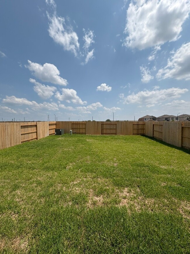 Photo - 16810 Great Highlands Dr