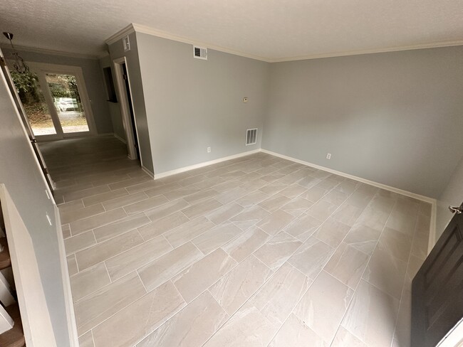 1424 Springleaf Cir SE