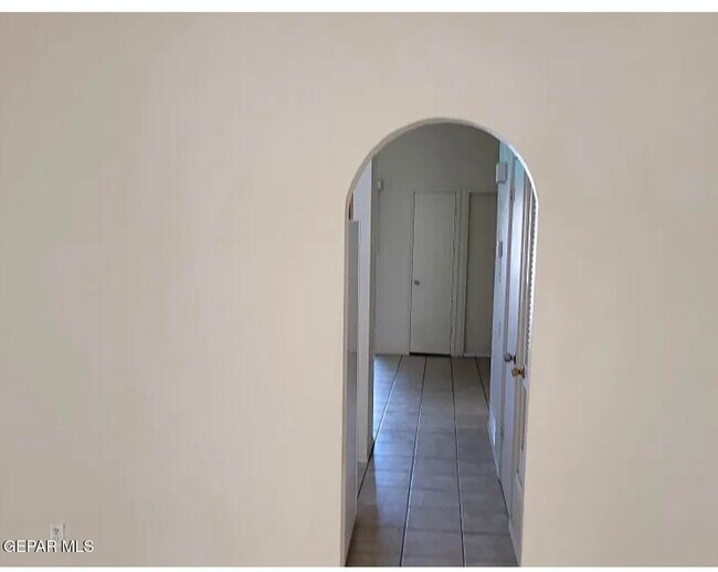 Photo - 910 Destello Rd