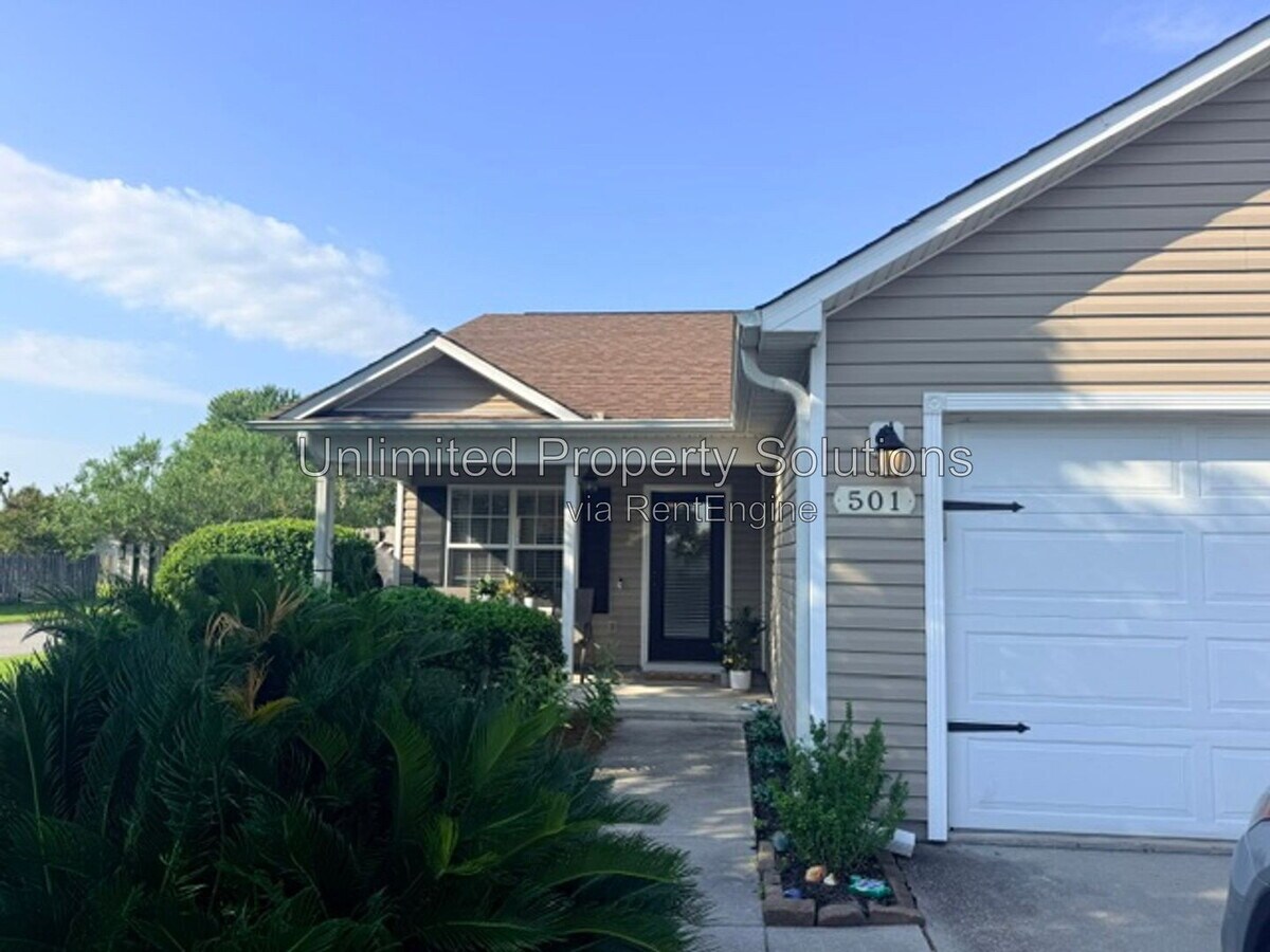 Photo - 501 Foxfield Ct