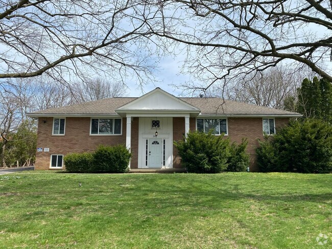 Building Photo - 187 Buffington Rd Unit 1 Rental