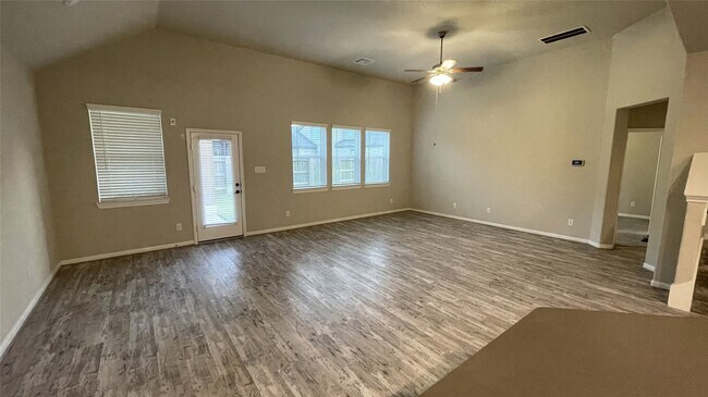Photo - 5802 Golden Peak Ln