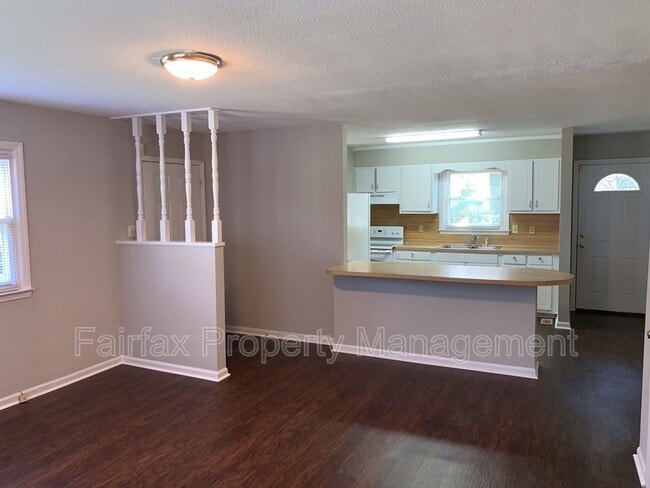 Photo - 3221 Dearborn Dr