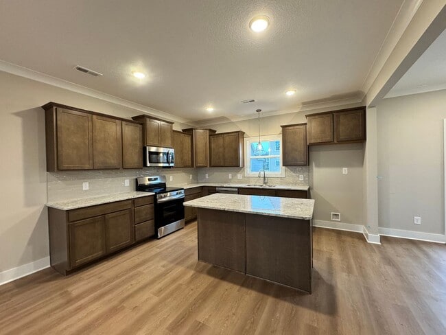 2824 Farmhouse Dr