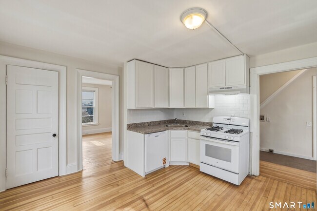 Photo - 784 Howard Ave Unit 2nd Floor