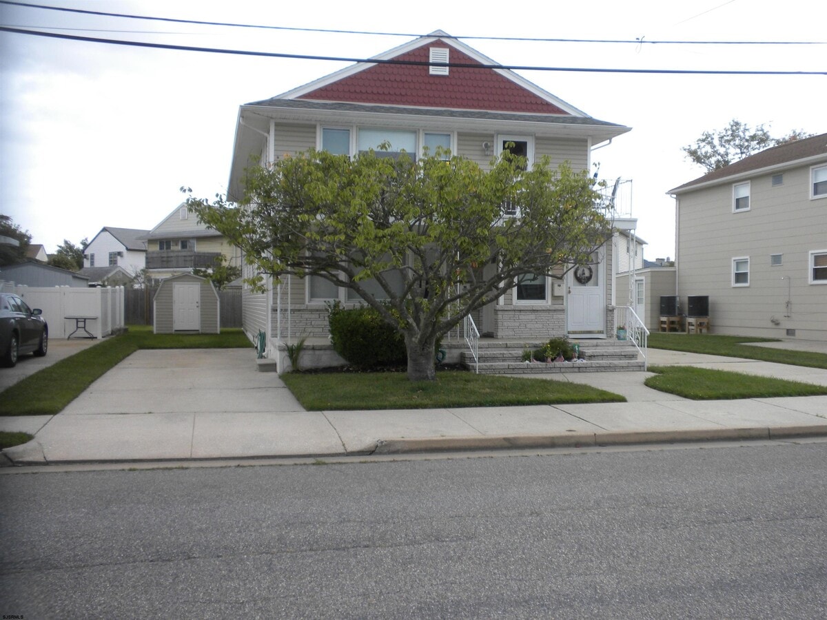 Photo - 215 N Swarthmore Ave