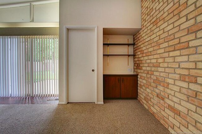 Photo - 48th Pl Duplex Apartamento Unidad 3608