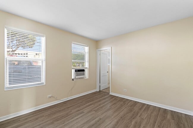 Photo - 90 SE 5th Ave