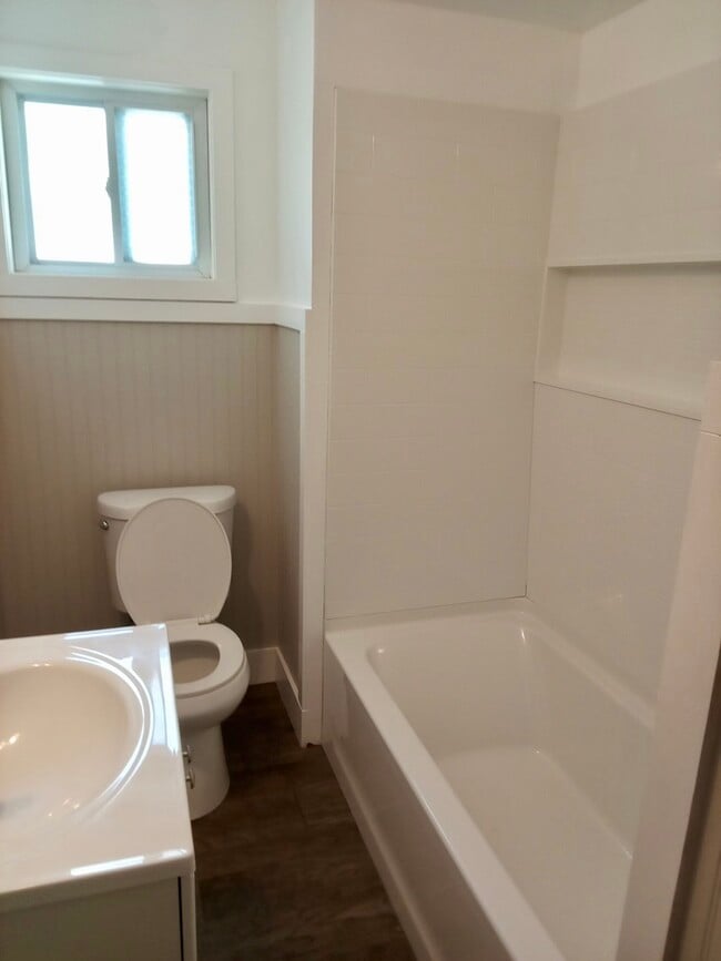 Photo - 717 Covert Ave