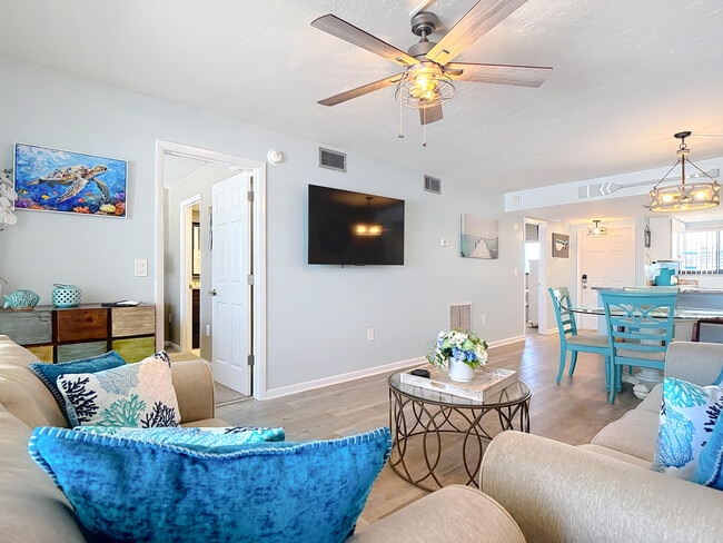 Photo - 8350 Estero Blvd Unidad 333
