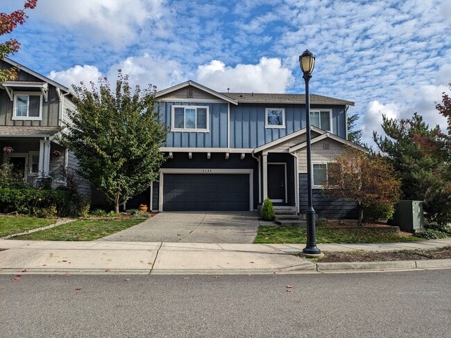 Building Photo - 3100 Eagle Loop NE