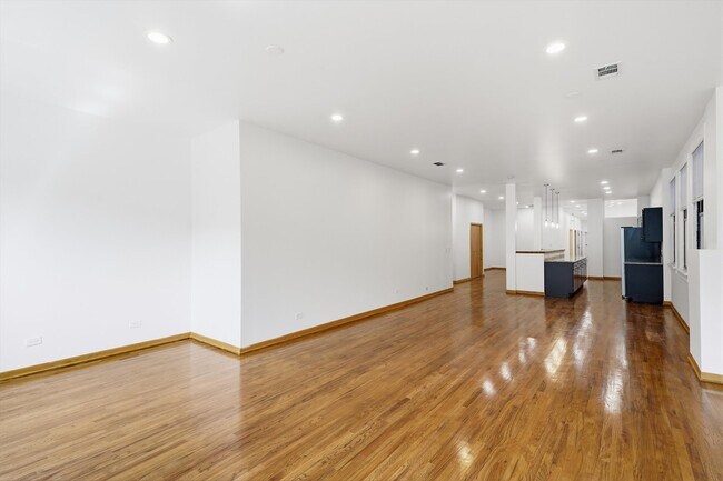 Photo - 2723 N Clark St Unit 2ND