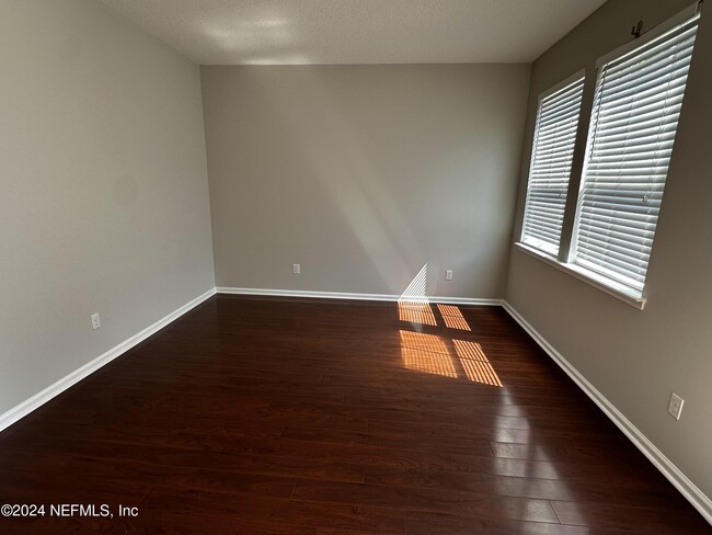 Photo - 12212 Angleterre Dr