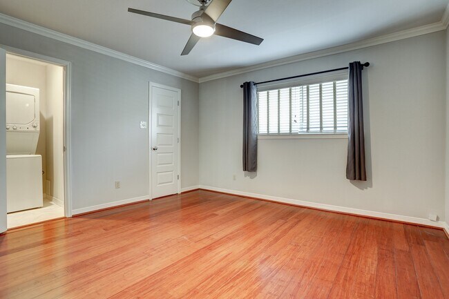 Photo - 611 Hawthorne St Unit 4