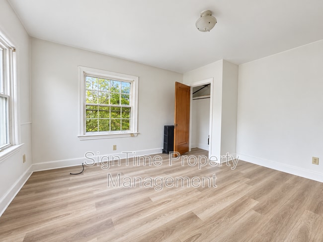 245 E Irvin Ave