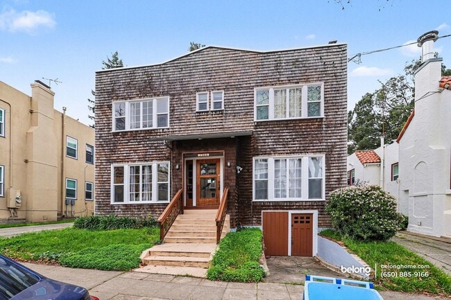 Building Photo - 2366 Virginia St