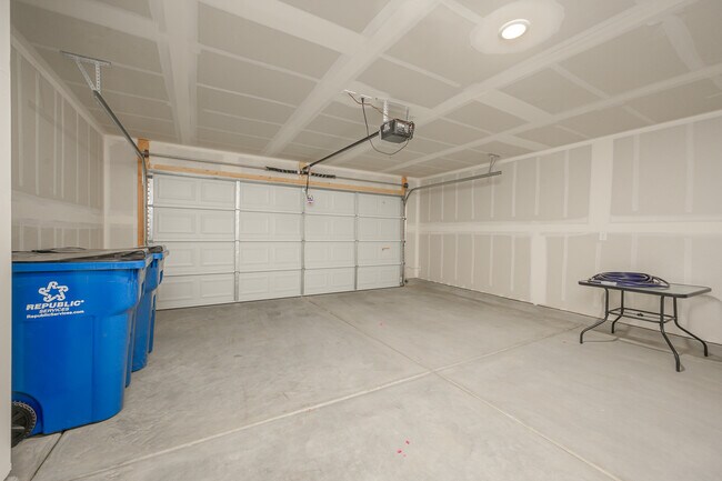 2389 Cottonwood Dr