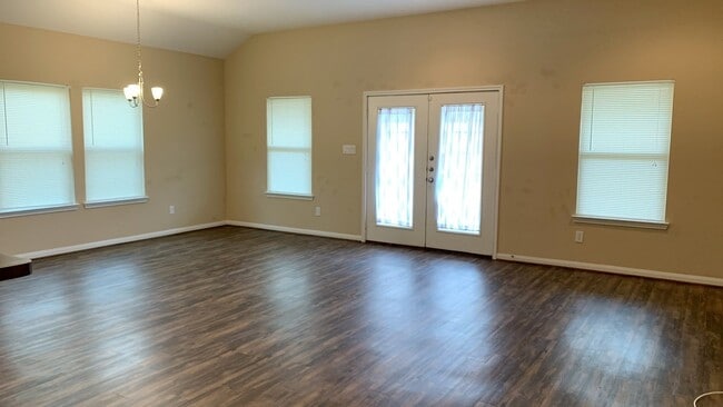 21507 Turkey Cir