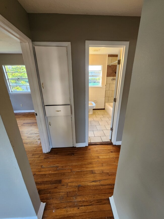 Photo - 327 E 13th St