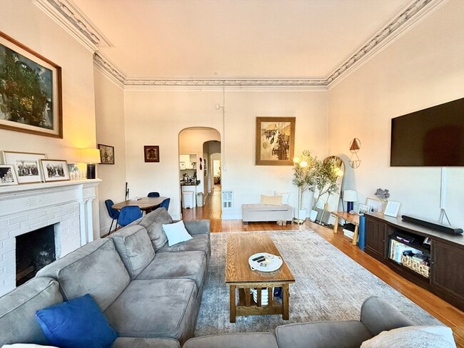 Photo - 140 Beacon St Unit 3