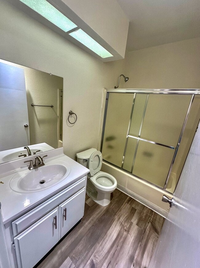 3102 Bagley Ave.