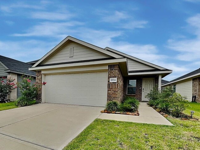 Building Photo - 18714 Mercer Fls Dr