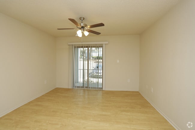 1 Bed 1 Bath - Waters At Longcreek