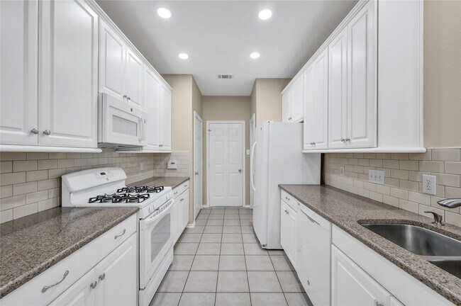 Photo - 19 Peach Ridge Pl