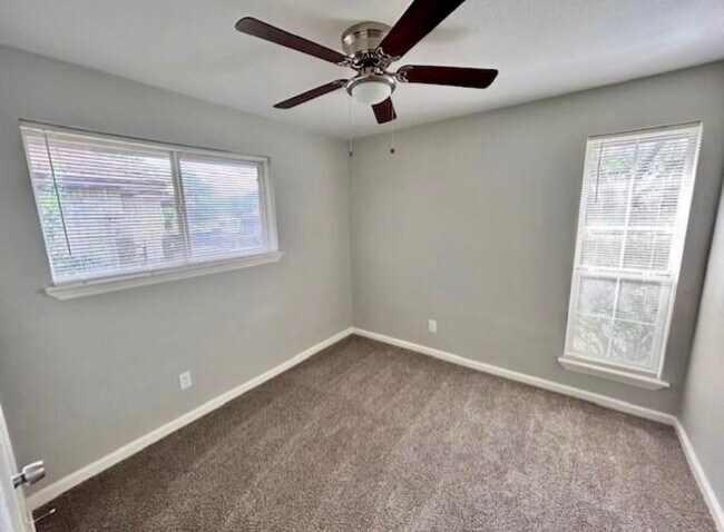 Photo - 11122 Dalebrook Dr