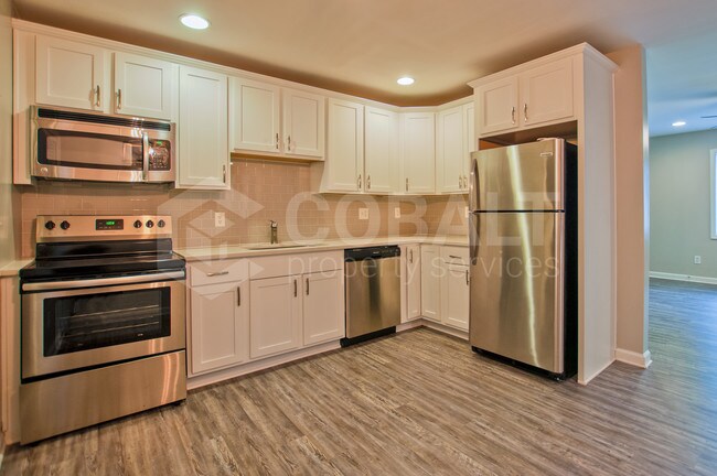 The Enclave at Riverside Village - The Enclave at Riverside Village Apartments