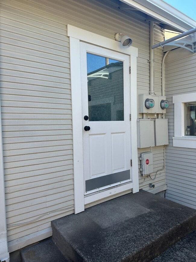 Photo - Updated 1 bed, 1 bath in Eugene!